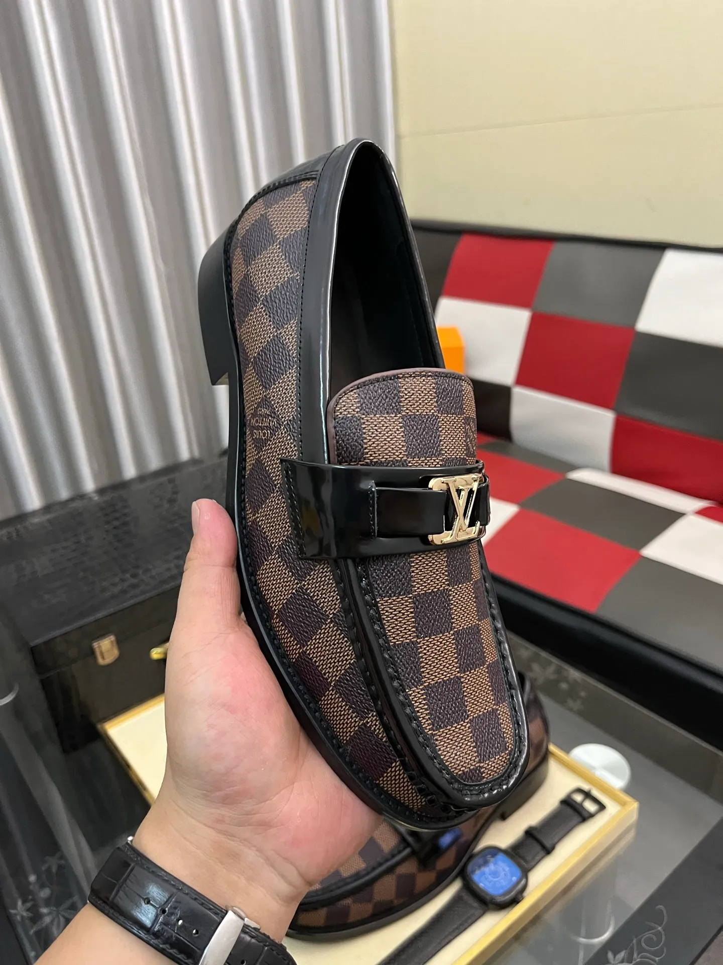 Men's Men's Shoes Men's Men's Shoes 💰520⌚️⌚️[LV] The most popular classic Louis Vuitton leather shoes. Synchronized with the official website, the upper adopts Italian imported upper embossing➕comfortable cowhide lining, fashionable atmosphere, unique brand and unique craftsmanship. Highlighting the hot style of the new year. Stop hesitating, stop wandering, get it now. Code number: 38--44. 3️⃣colors available